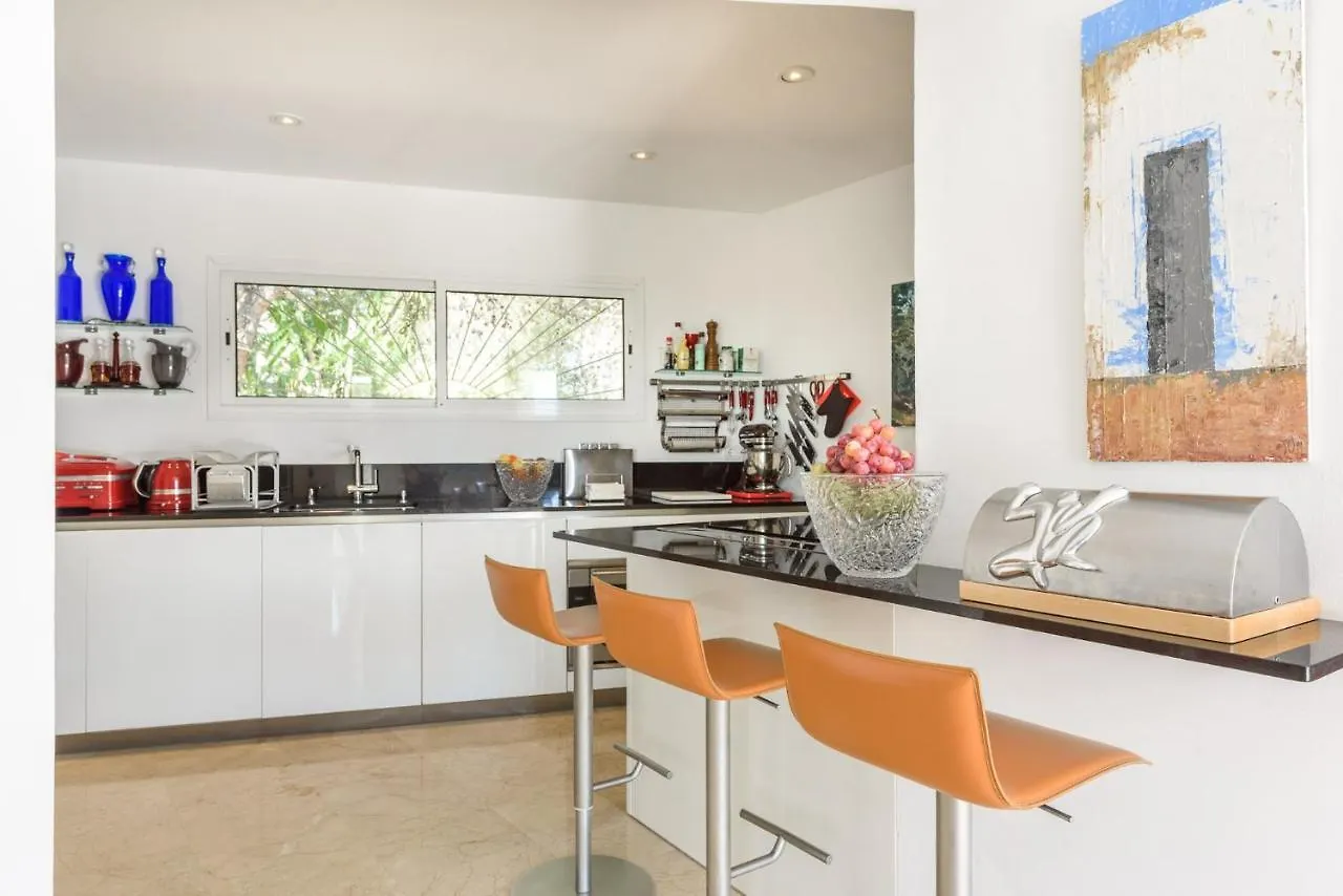 Exquisite Ibiza Home I Jaw Dropping Sea Views I Casa Blanca Jondal I 4 Bedrooms I Gym I Outdoor Kitchen I San Jose فيلة San José
